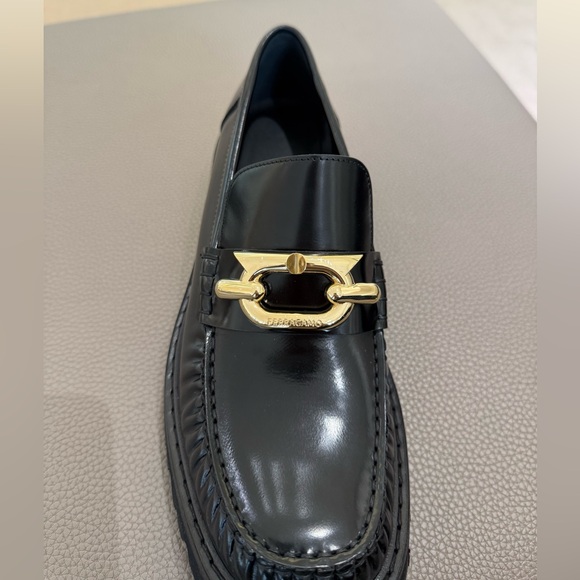Ferragamo Black Leather Ingrid Loafers - Picture 12 of 14